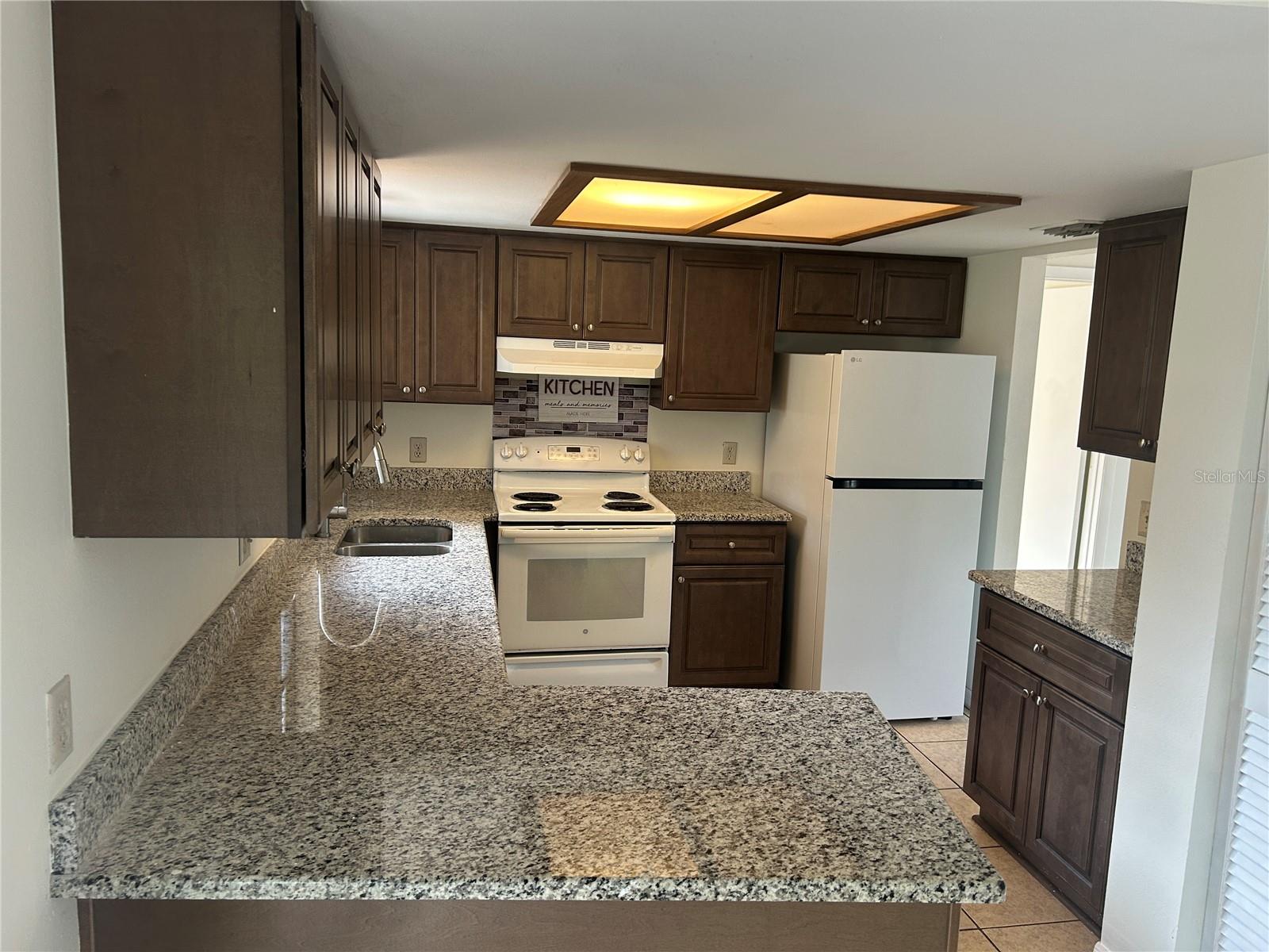 Image 5 of 27 For 6168 Mariner Boulevard