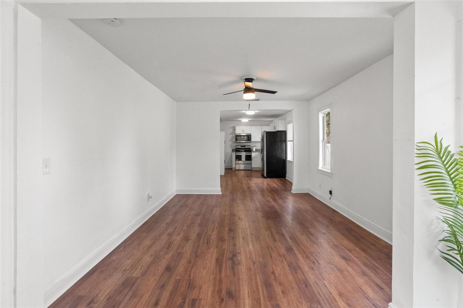 Image 11 of 30 For 2331 16th Avenue S