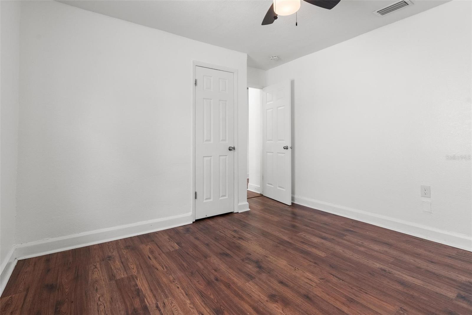 Image 15 of 30 For 2331 16th Avenue S