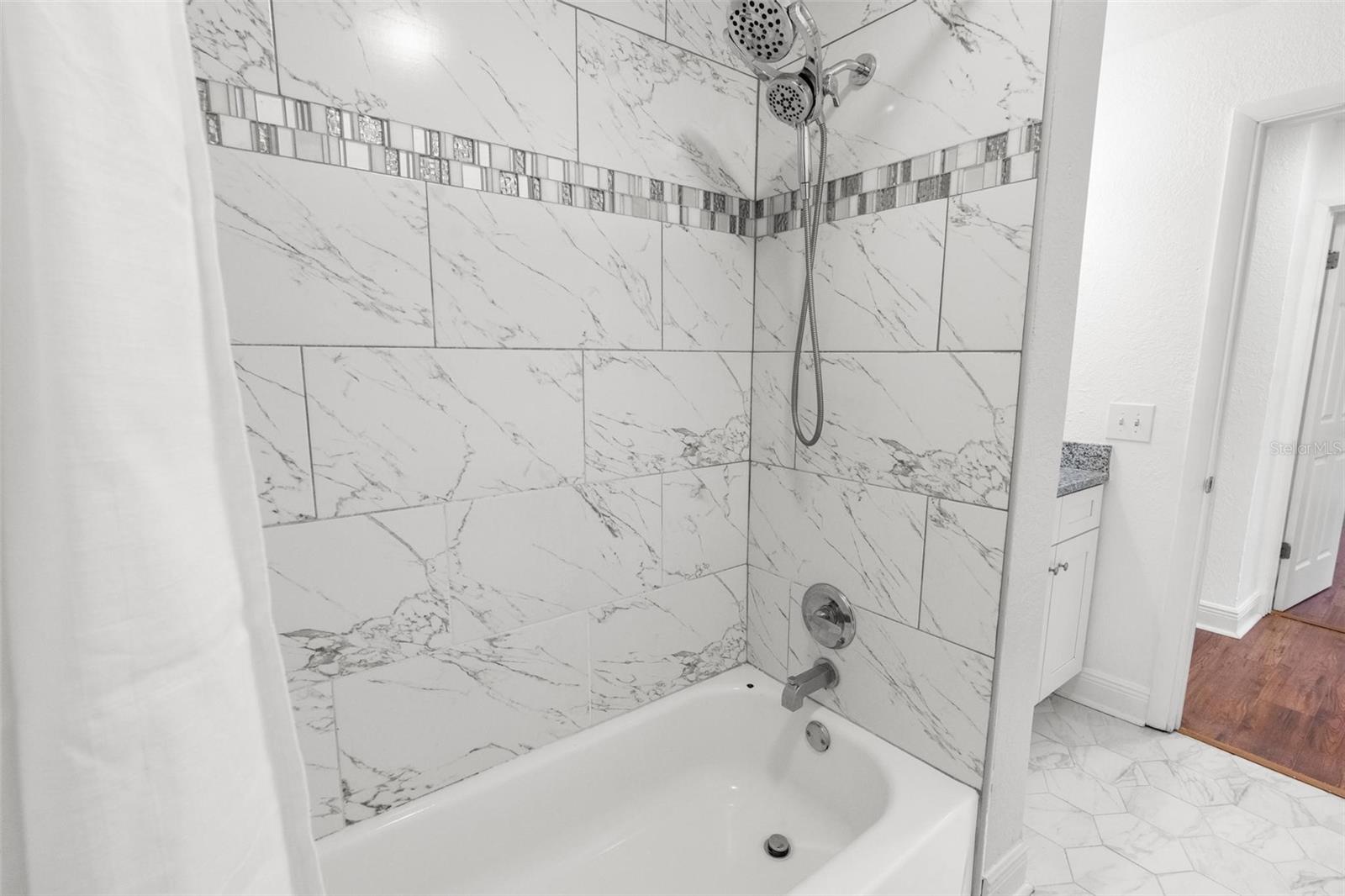 Image 20 of 30 For 2331 16th Avenue S