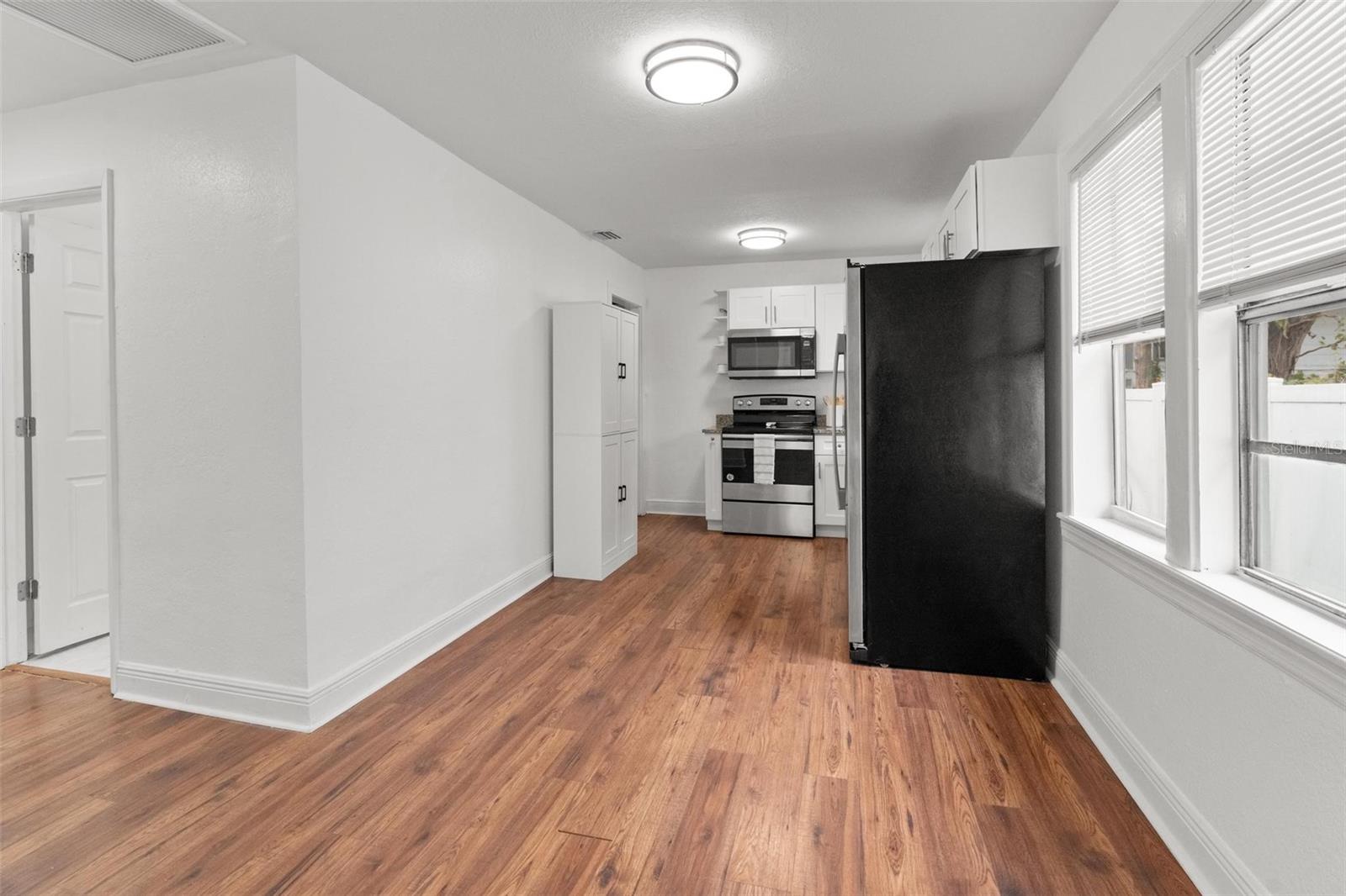 Image 22 of 30 For 2331 16th Avenue S