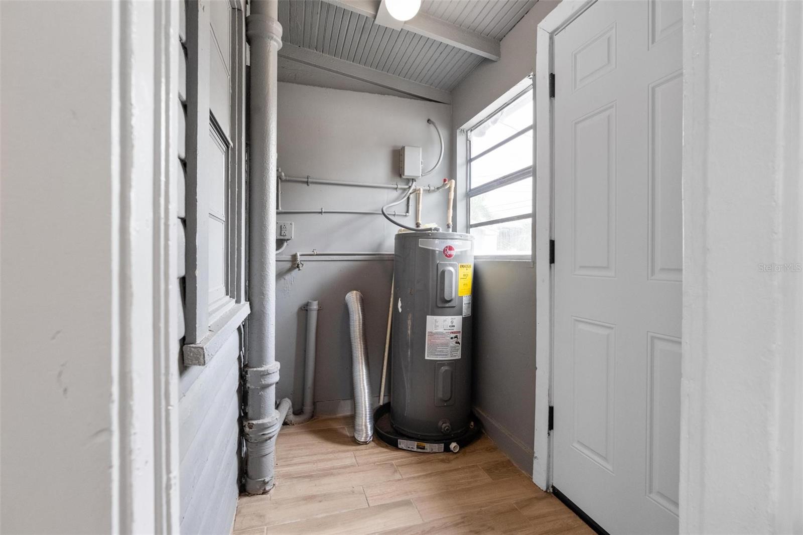 Image 26 of 30 For 2331 16th Avenue S