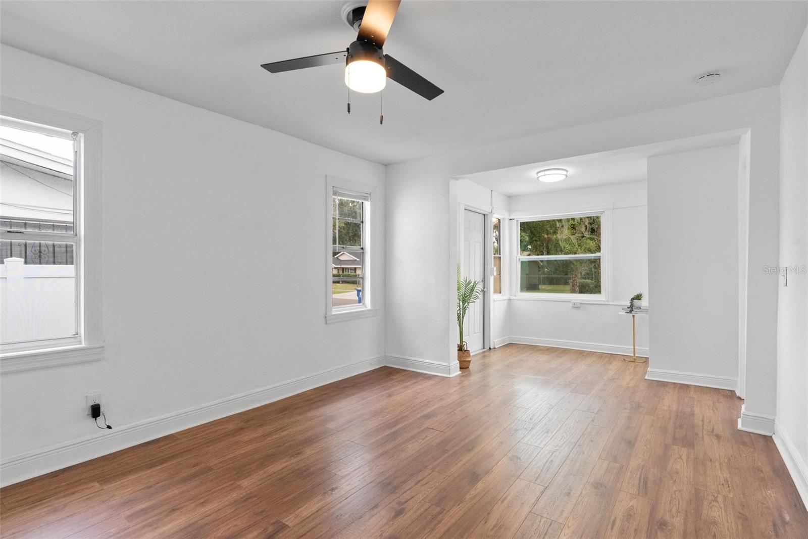 Image 9 of 30 For 2331 16th Avenue S