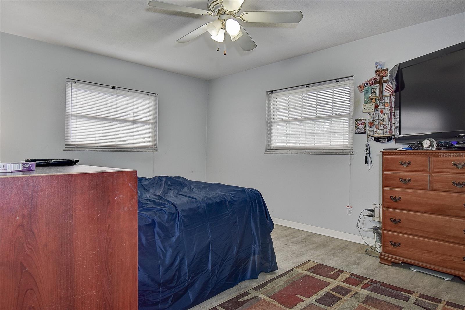 Image 18 of 30 For 594 Deville Drive E