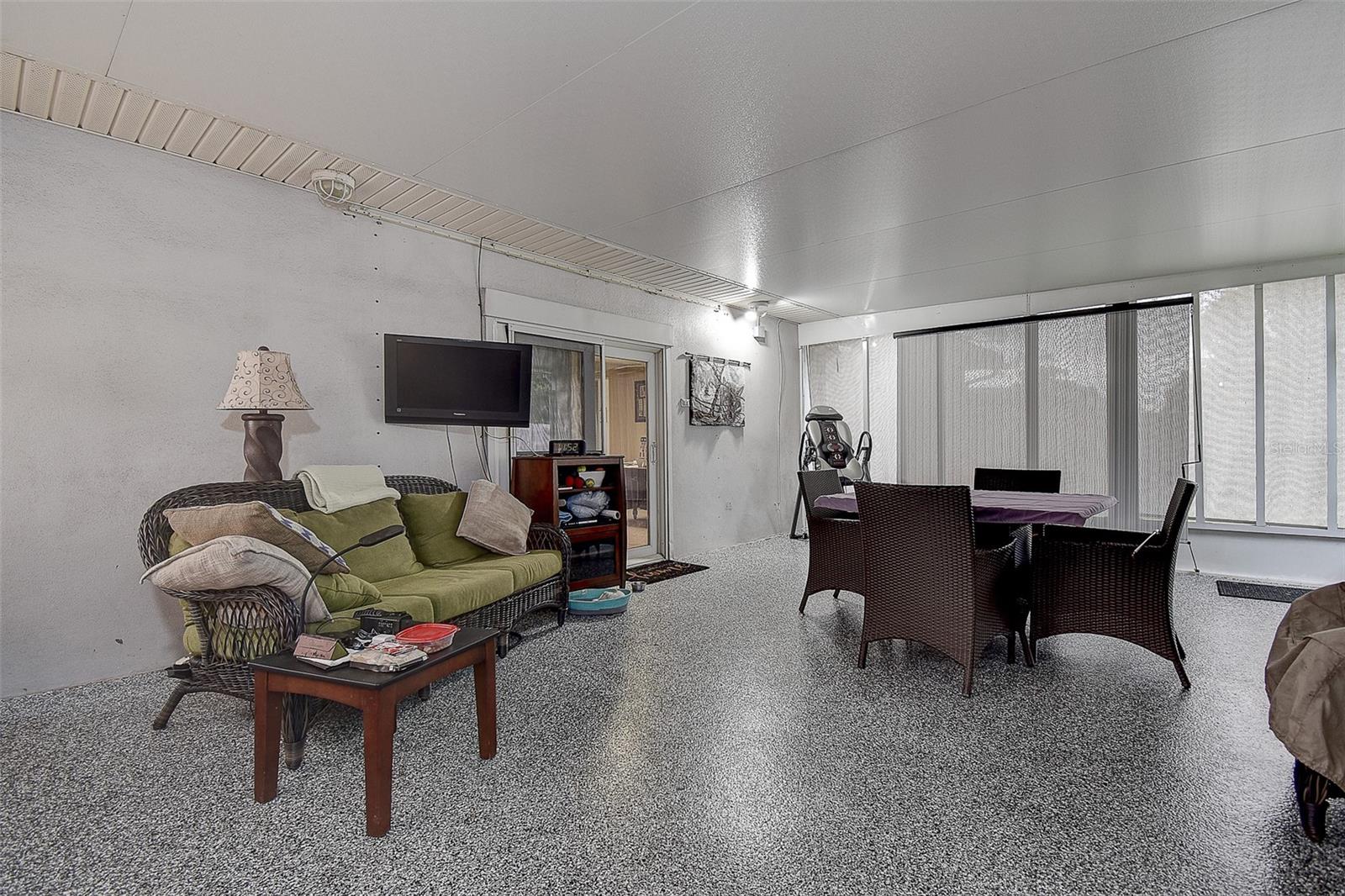 Image 22 of 30 For 594 Deville Drive E