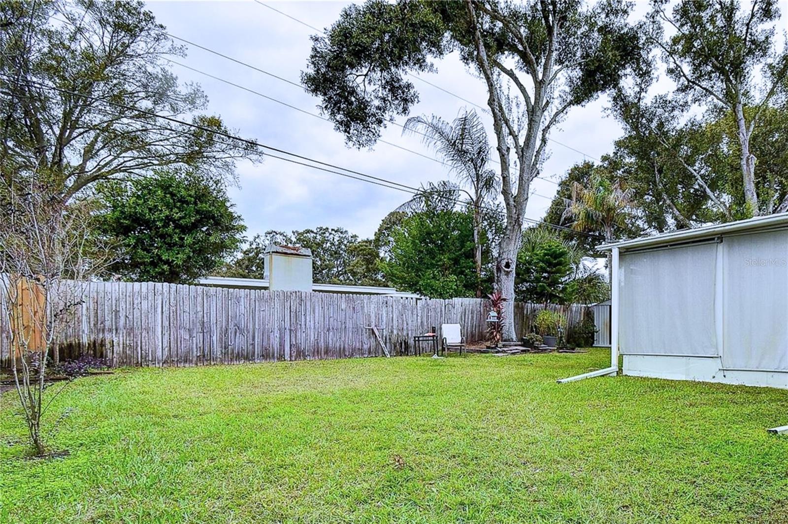 Image 23 of 30 For 594 Deville Drive E