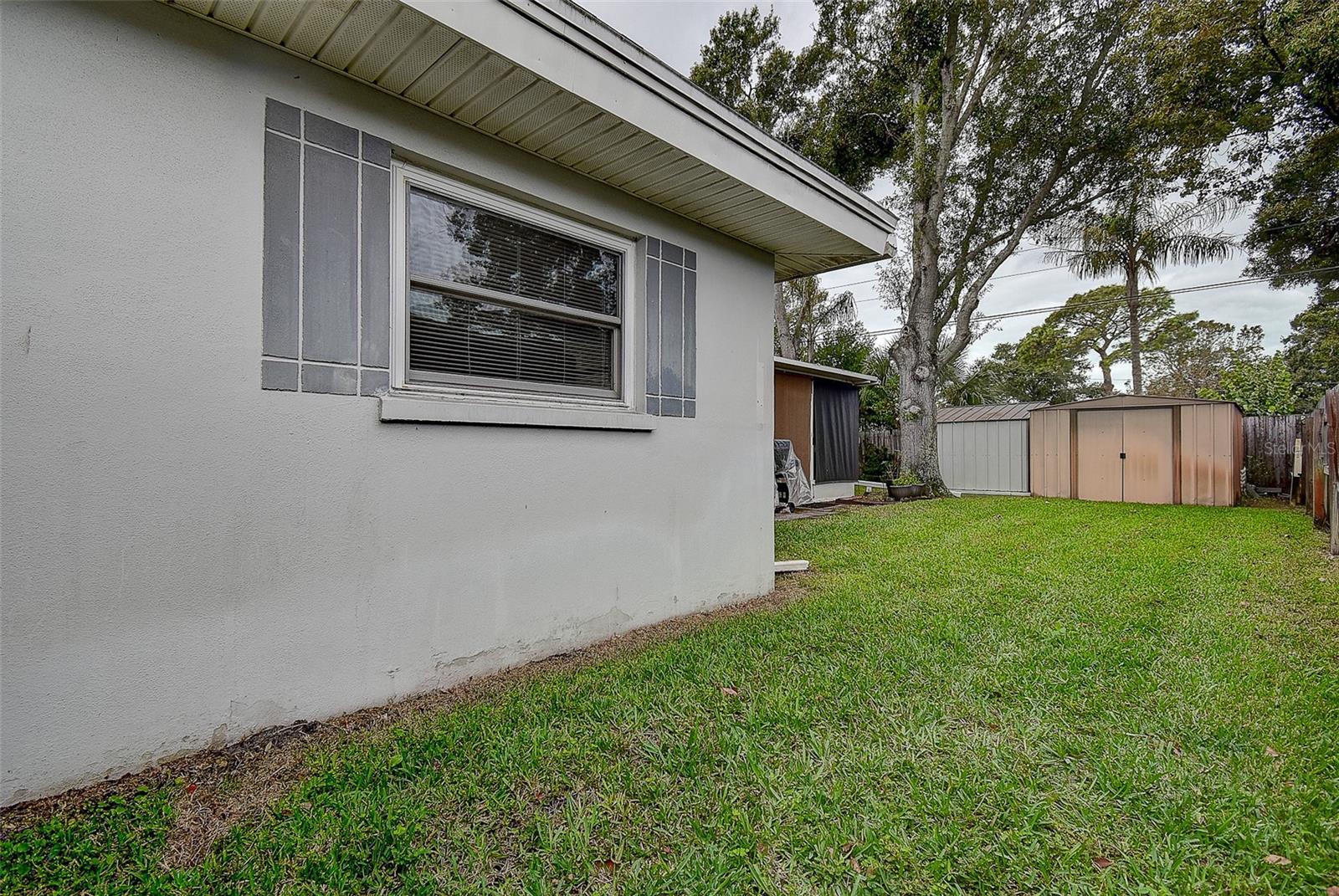 Image 26 of 30 For 594 Deville Drive E