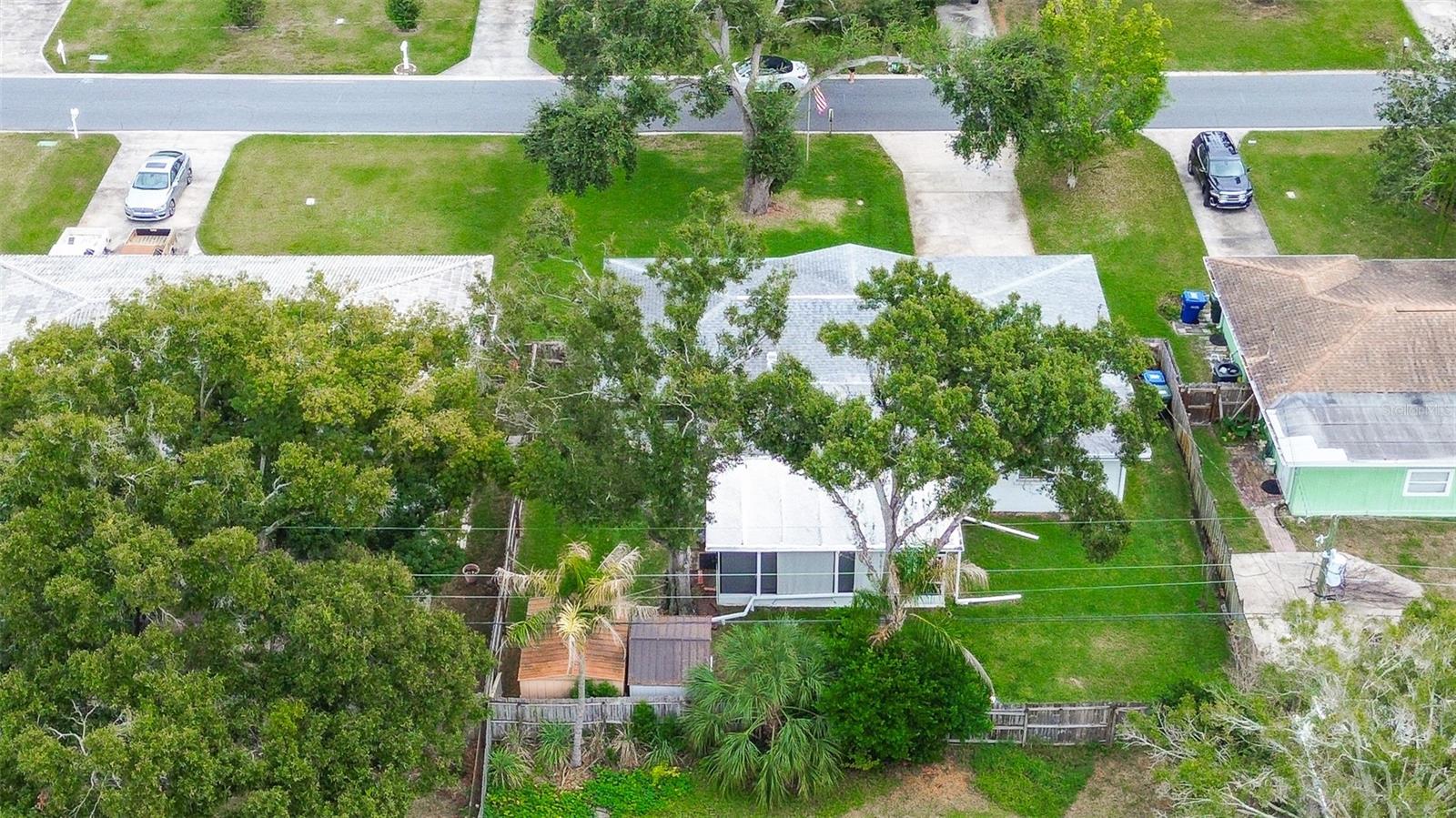 Image 28 of 30 For 594 Deville Drive E