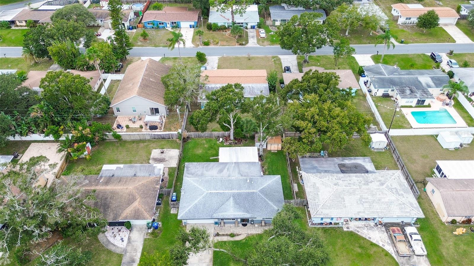 Image 29 of 30 For 594 Deville Drive E