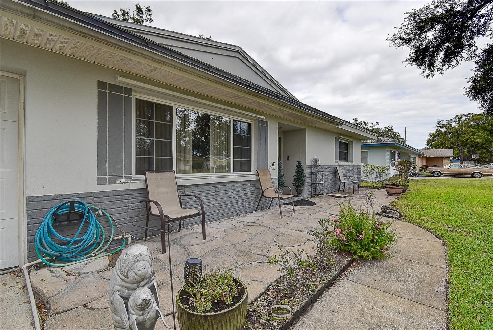 Image 3 of 30 For 594 Deville Drive E