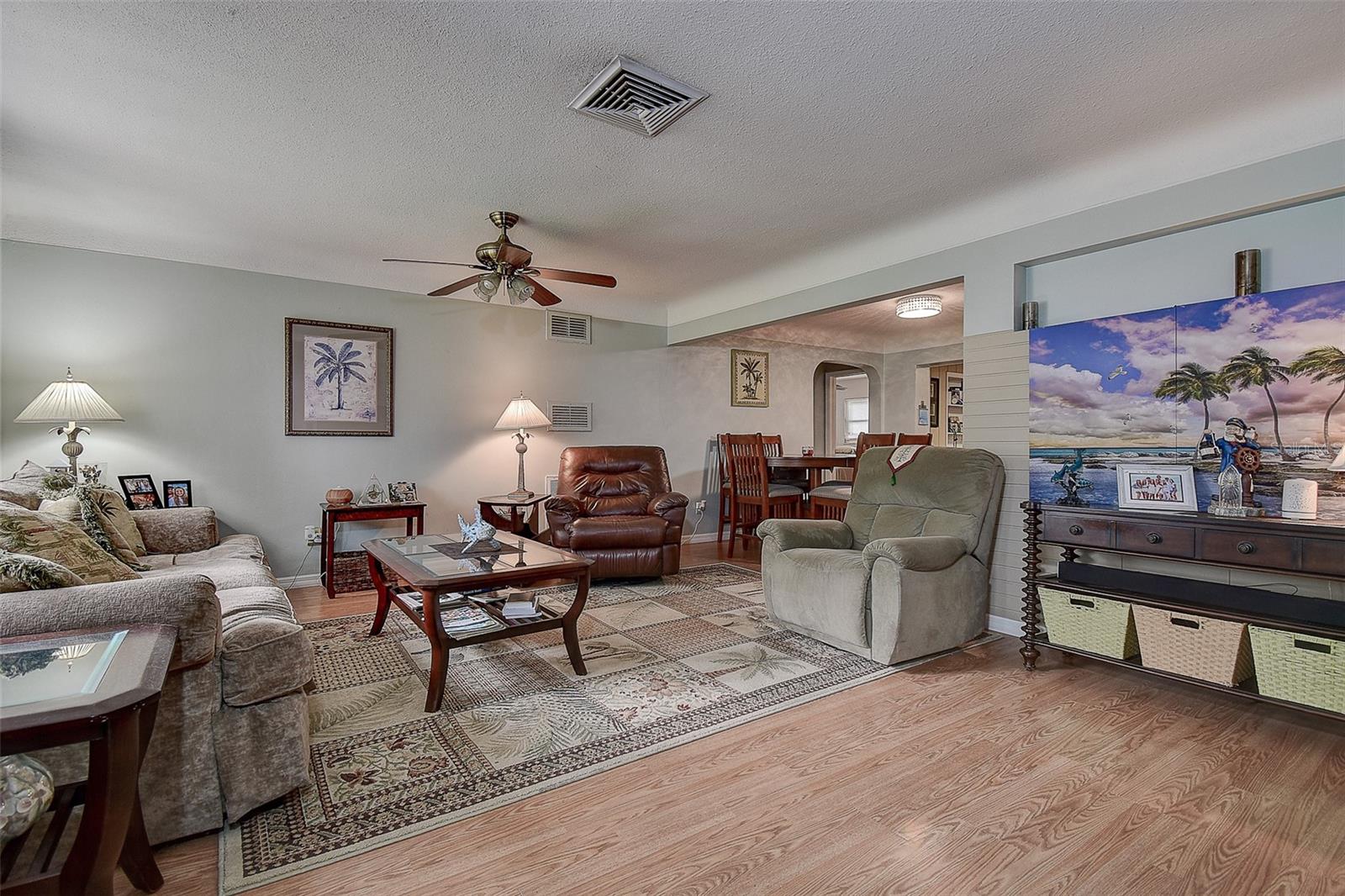 Image 4 of 30 For 594 Deville Drive E