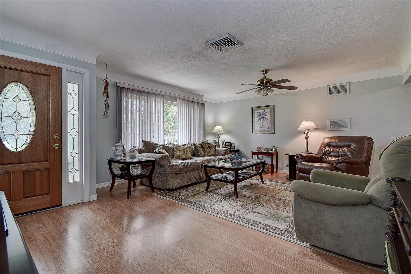 Image 5 of 30 For 594 Deville Drive E