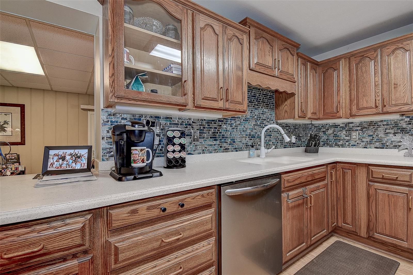 Image 9 of 30 For 594 Deville Drive E