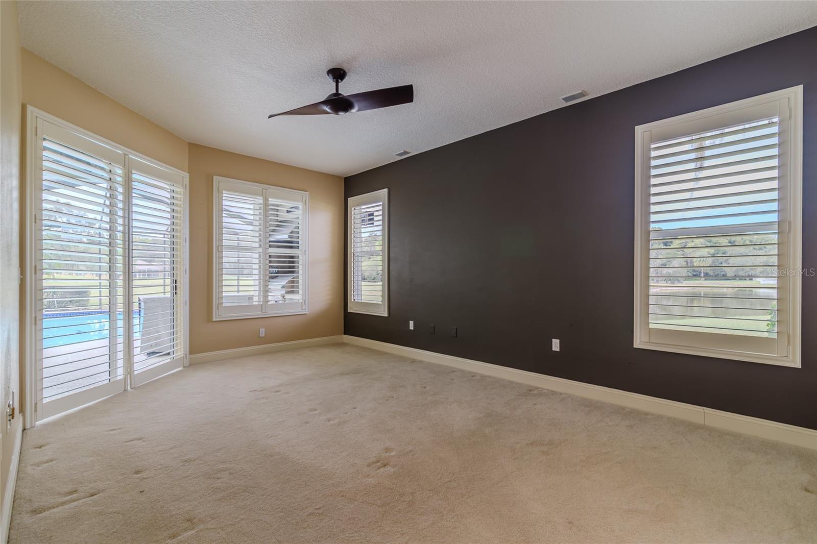 Image 34 of 74 For 4992 Augusta Avenue