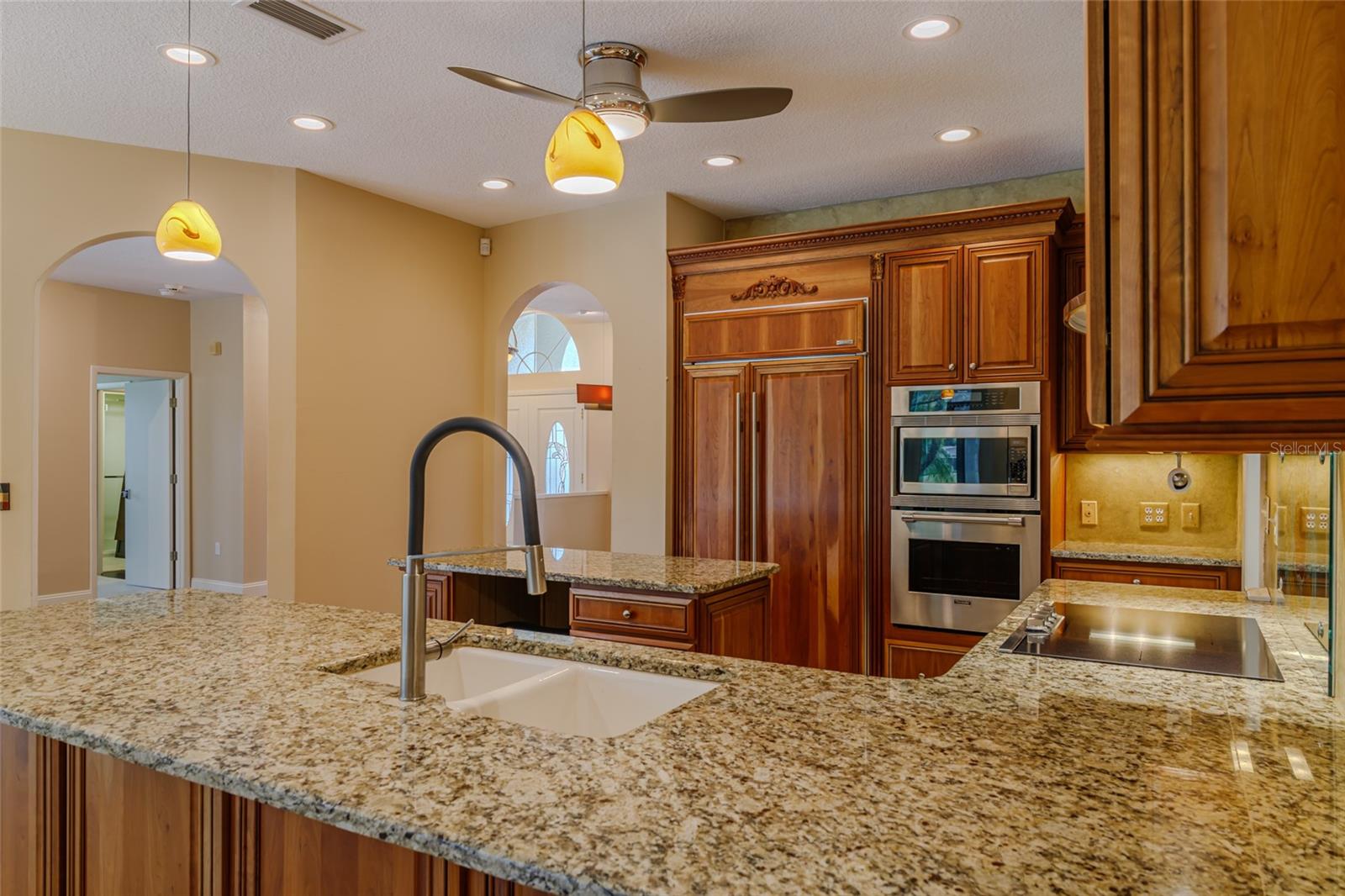 Image 41 of 74 For 4992 Augusta Avenue