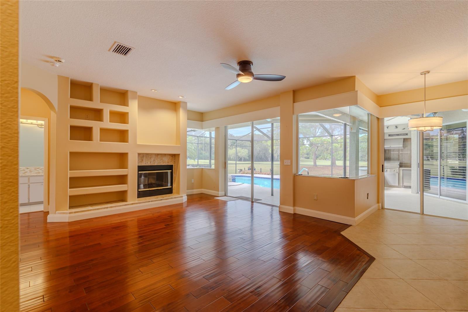 Image 51 of 74 For 4992 Augusta Avenue