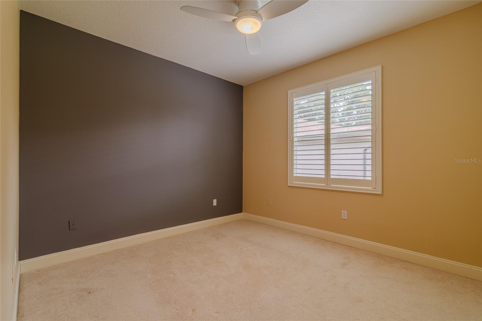 Image 59 of 74 For 4992 Augusta Avenue