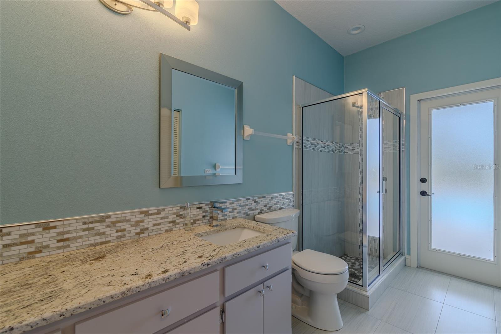 Image 62 of 74 For 4992 Augusta Avenue