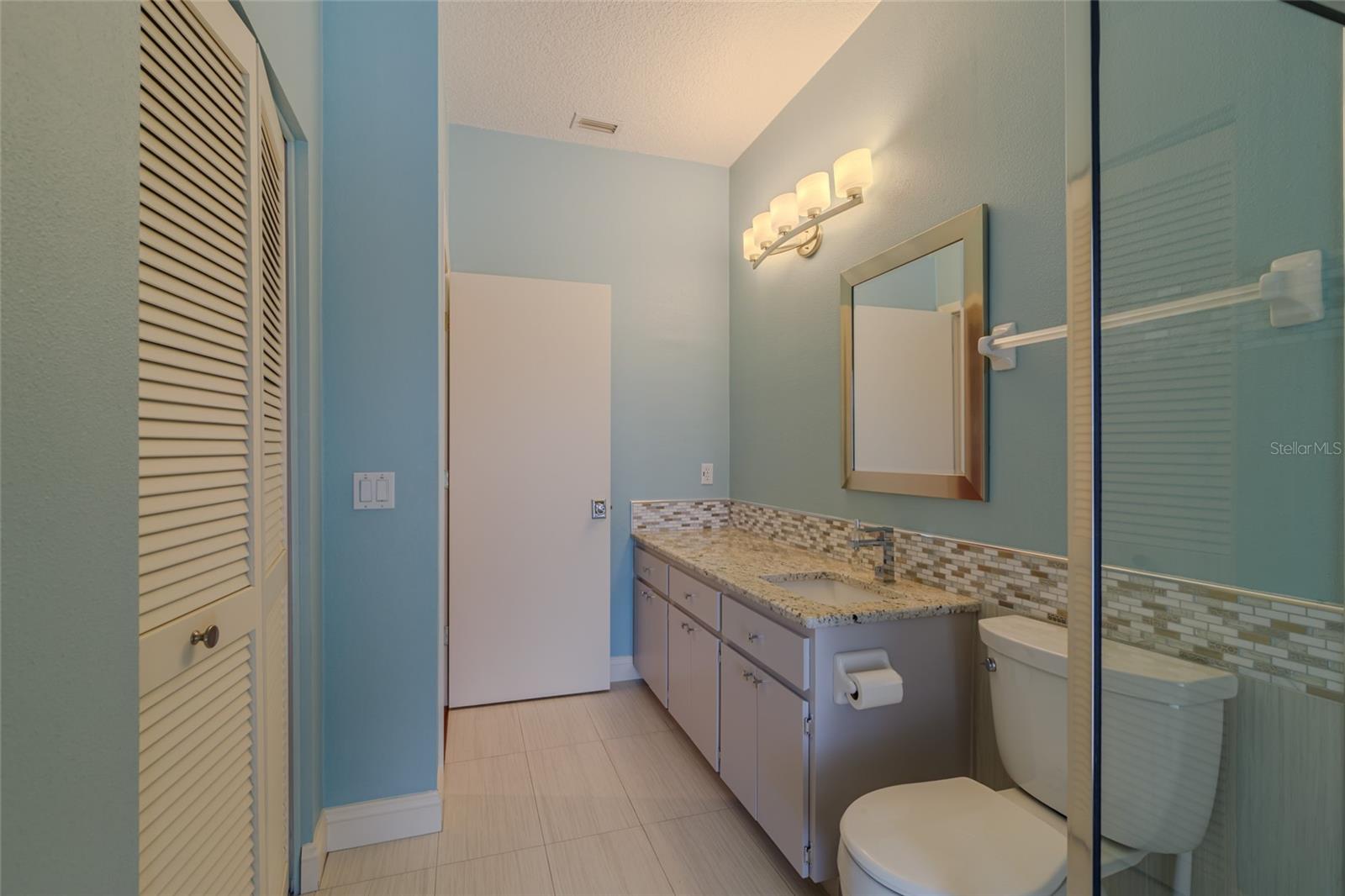 Image 63 of 74 For 4992 Augusta Avenue