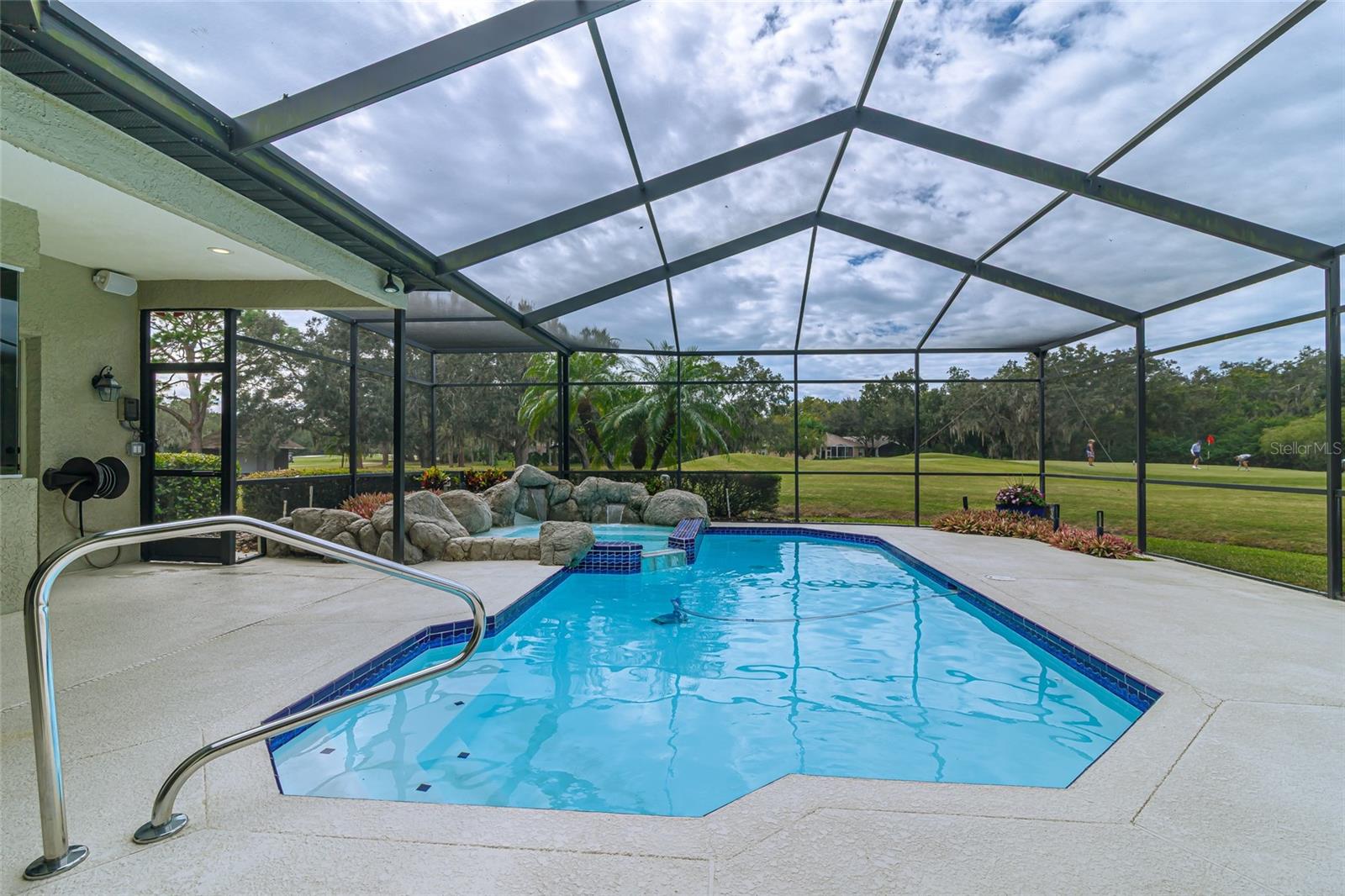 Image 71 of 74 For 4992 Augusta Avenue