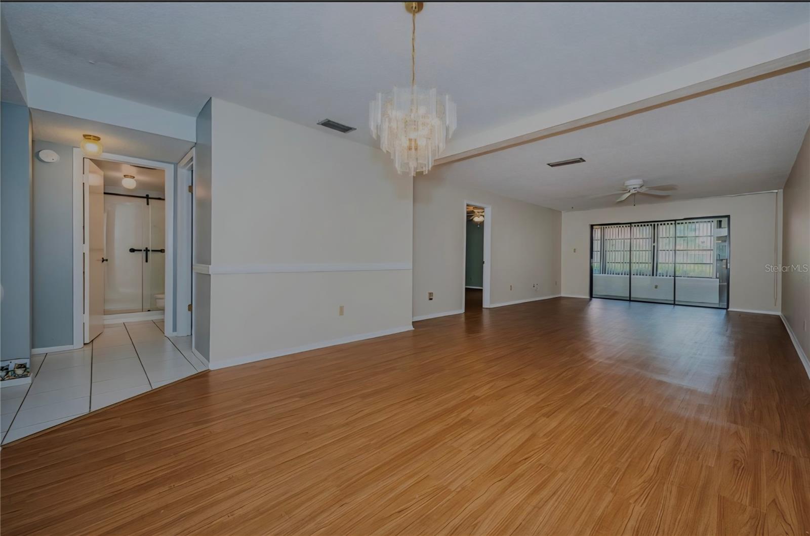 Image 29 of 41 For 19029 Us Highway 19 N 10d