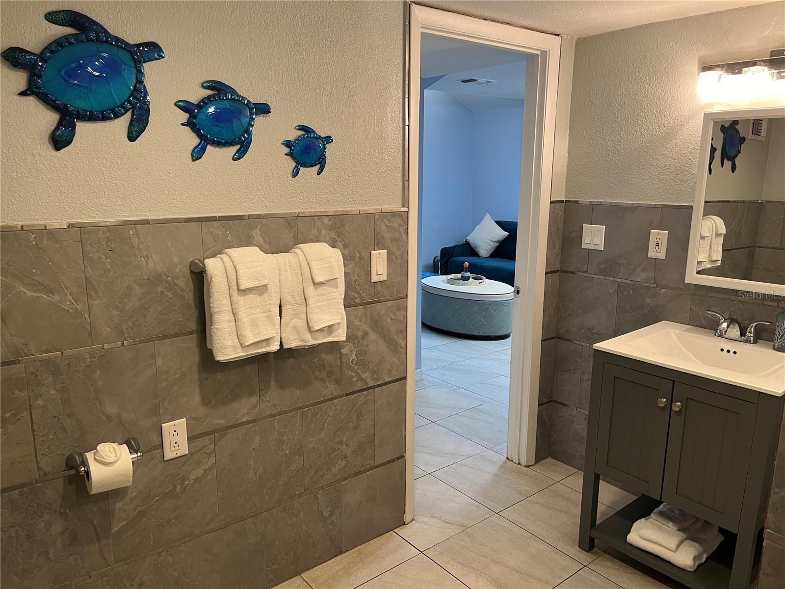 Image 7 of 11 For 1367 Michigan Avenue