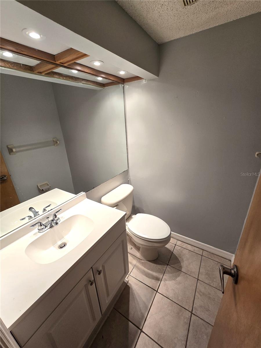 Image 7 of 12 For 5911 Idle Forest Place