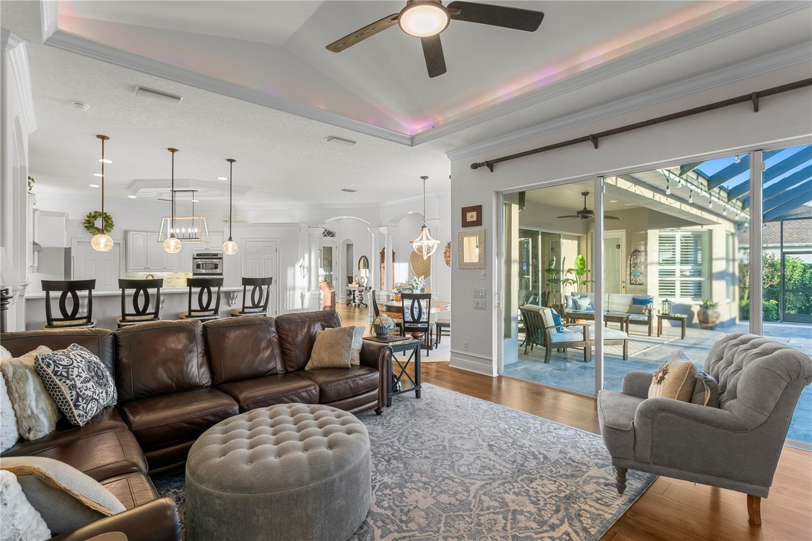 Listing photo id 15 for 15817 Sorawater Drive