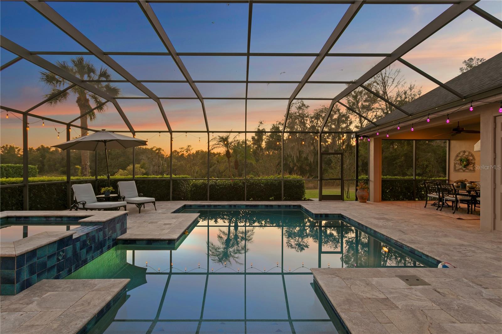 Listing photo id 0 for 15817 Sorawater Drive