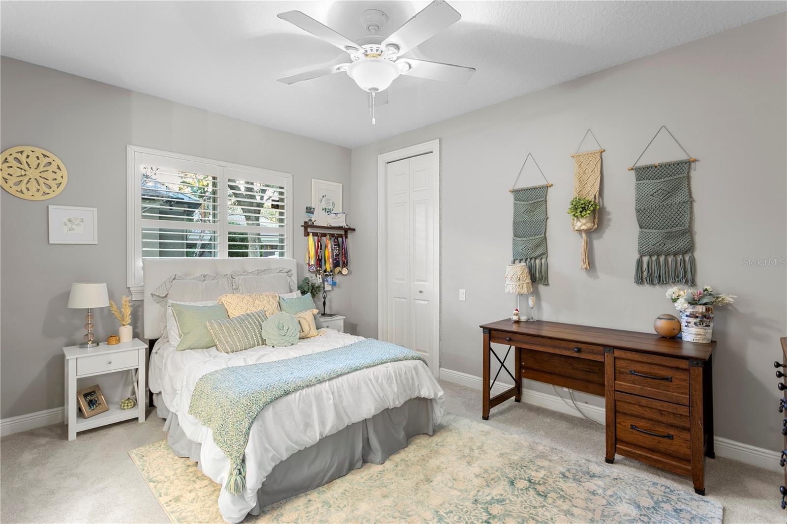 Listing photo id 25 for 15817 Sorawater Drive