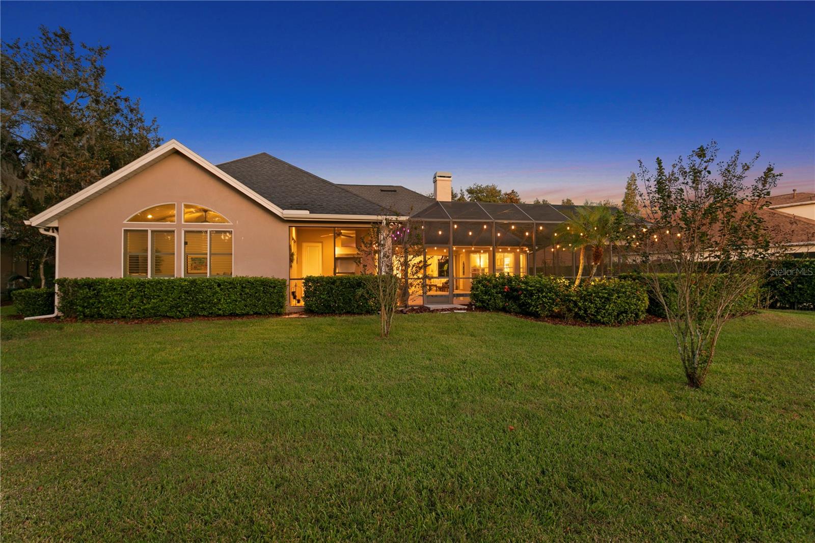 Listing photo id 37 for 15817 Sorawater Drive