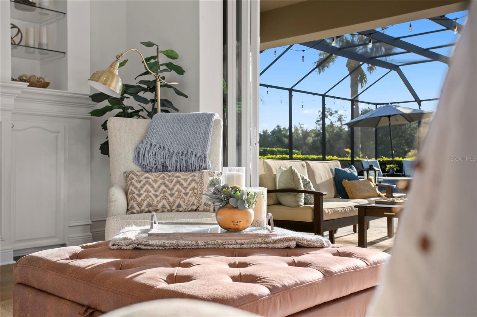 Listing photo id 2 for 15817 Sorawater Drive