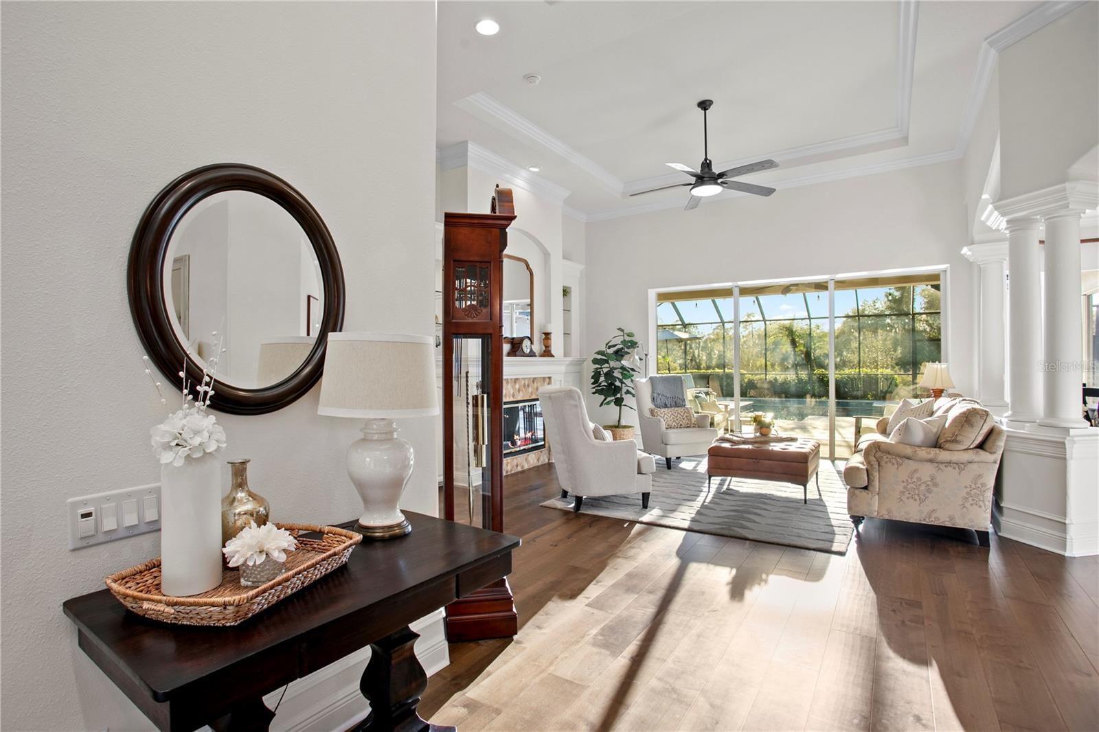 Listing photo id 6 for 15817 Sorawater Drive