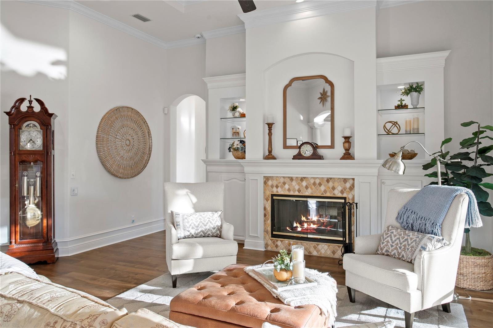 Listing photo id 7 for 15817 Sorawater Drive