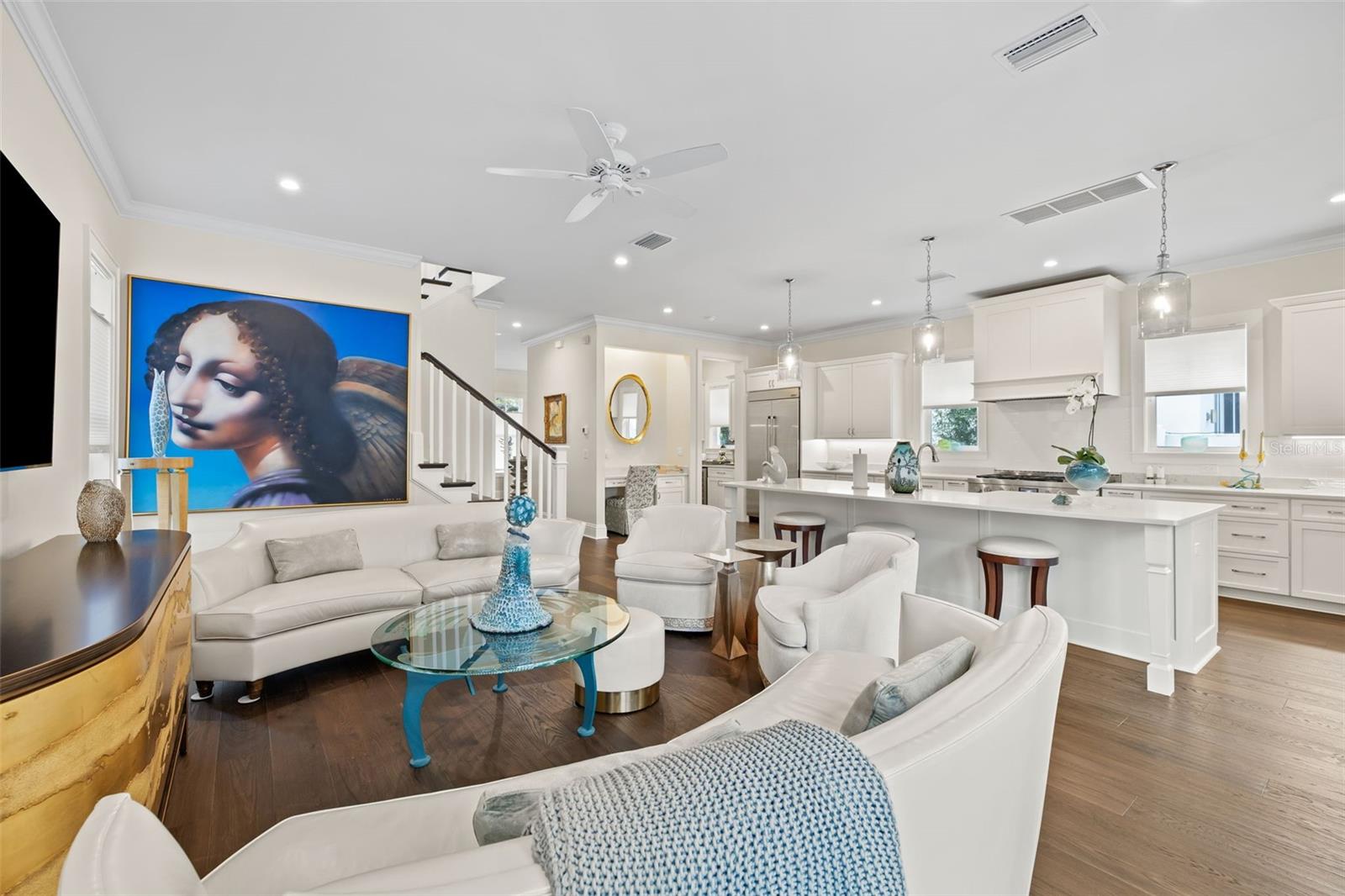 Image 10 of 59 For 319 12th Avenue Ne