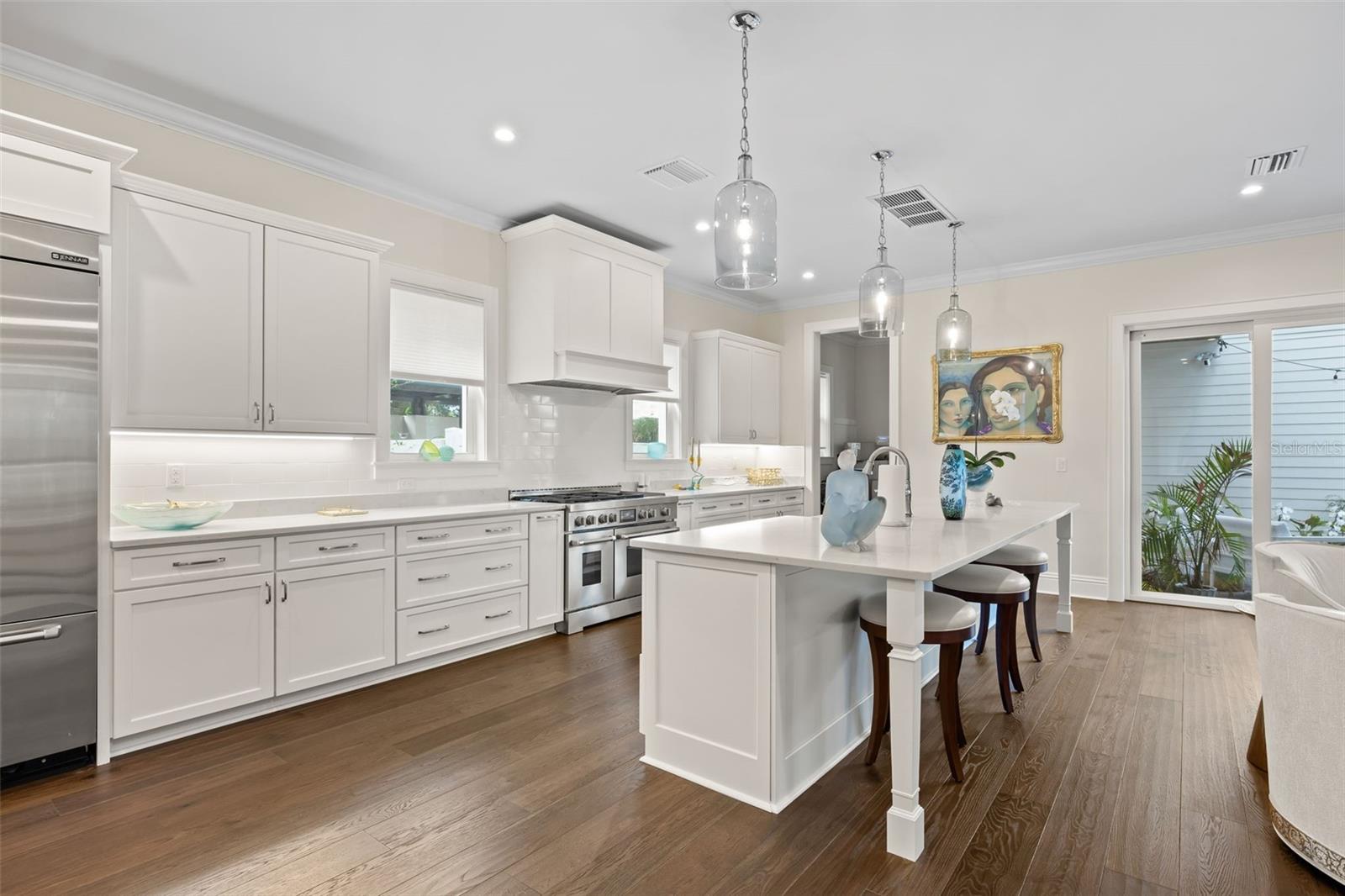 Image 12 of 59 For 319 12th Avenue Ne