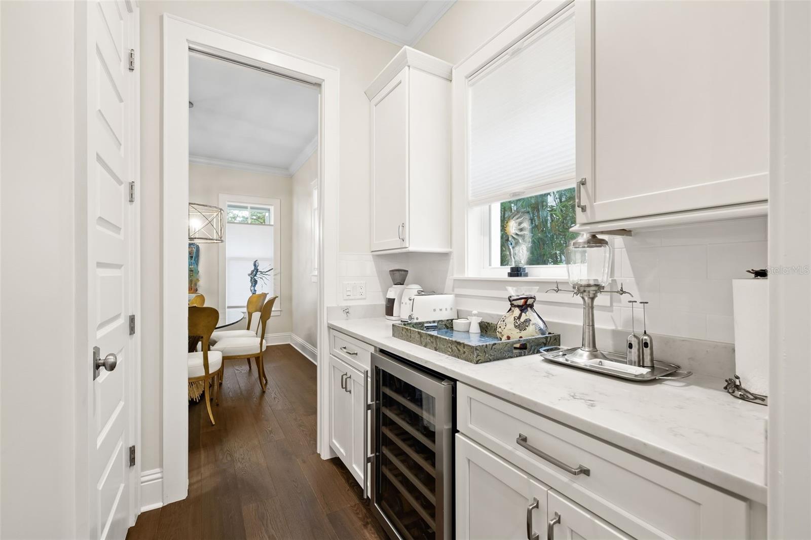 Image 22 of 59 For 319 12th Avenue Ne