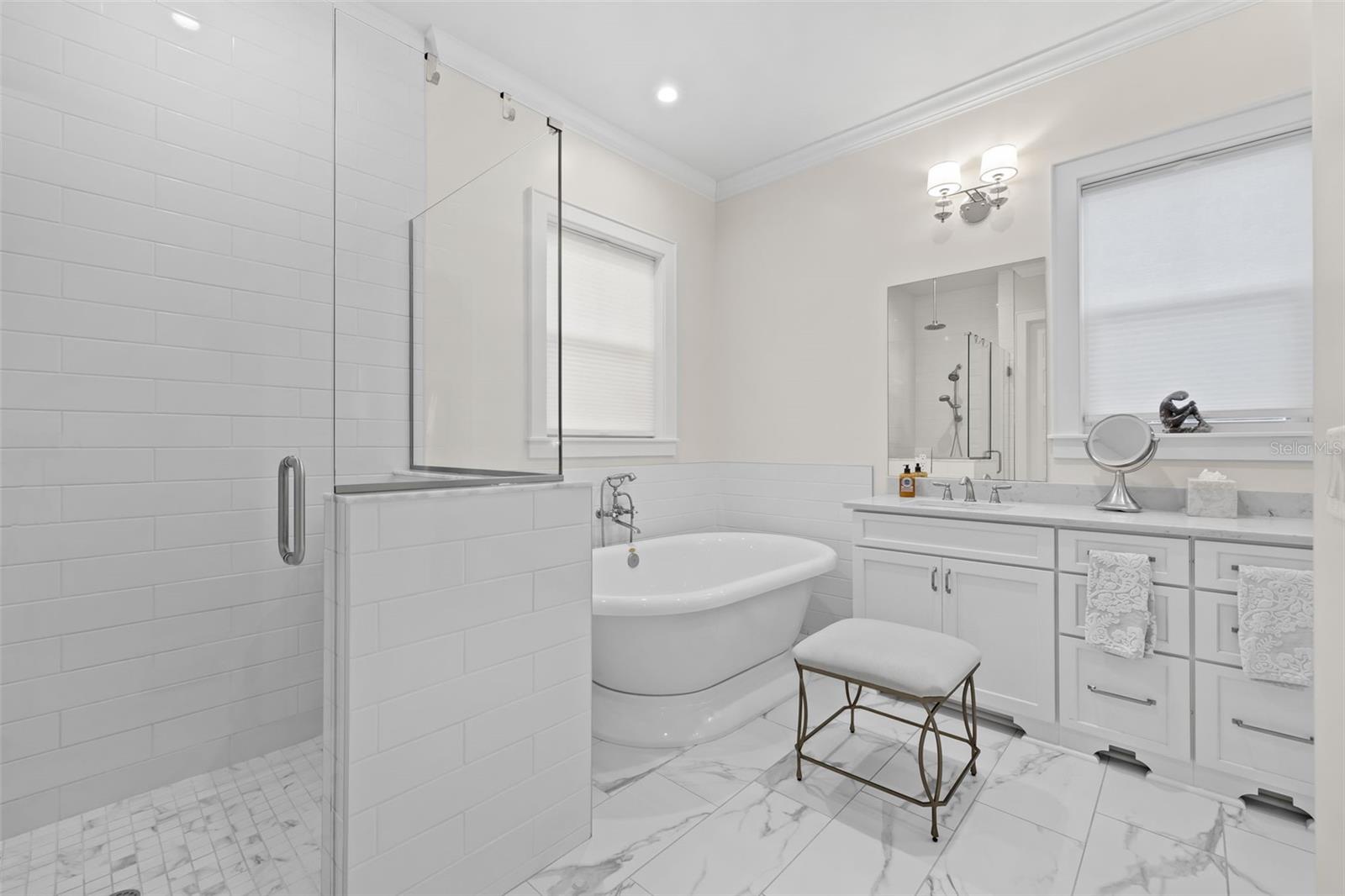 Image 37 of 59 For 319 12th Avenue Ne