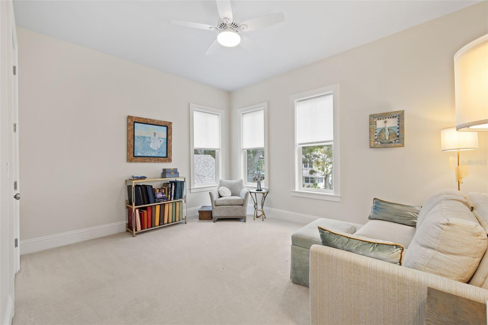 Image 42 of 59 For 319 12th Avenue Ne