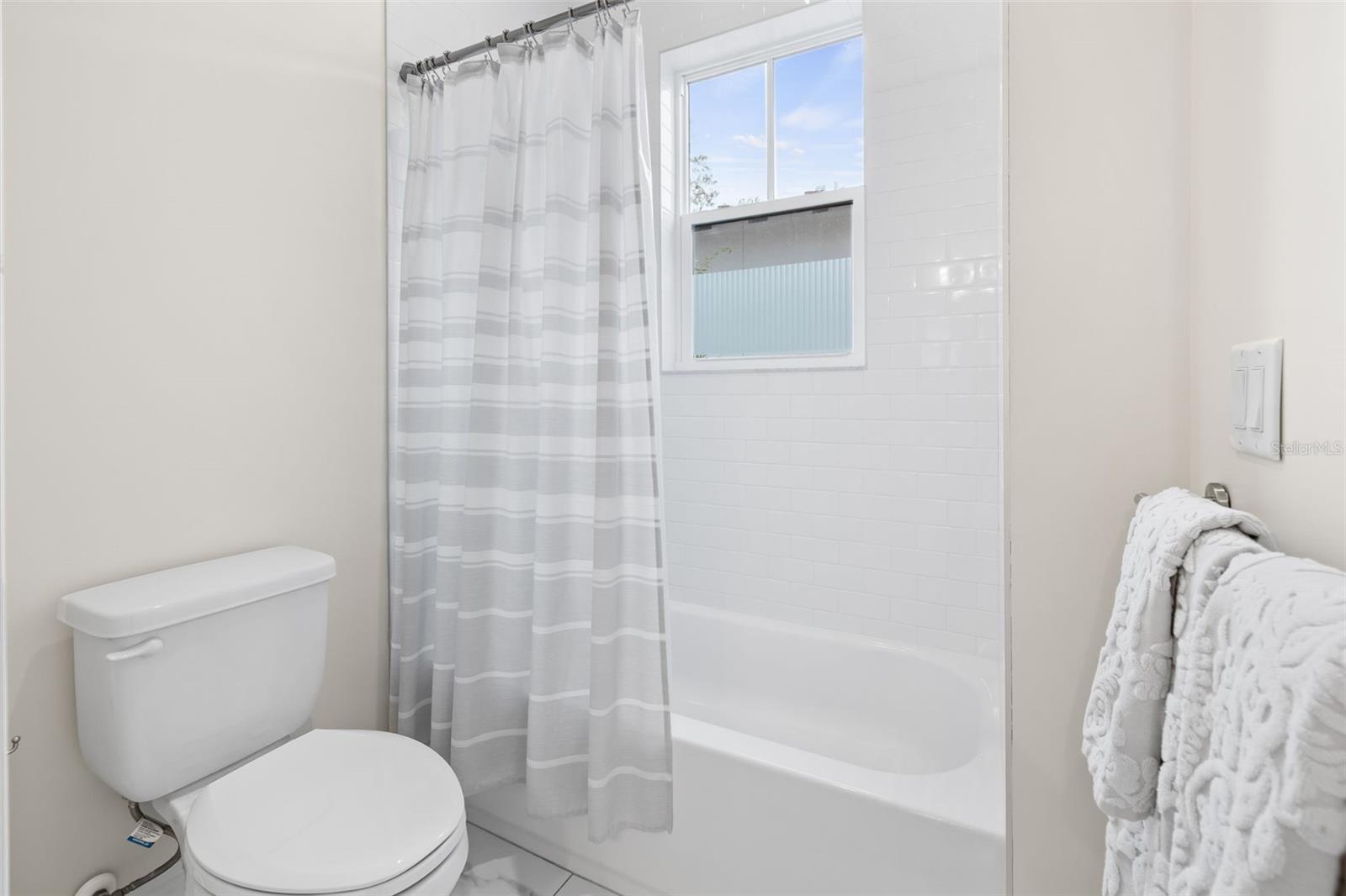 Image 48 of 59 For 319 12th Avenue Ne