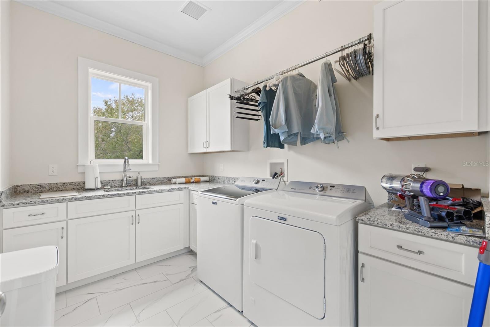 Image 54 of 59 For 319 12th Avenue Ne