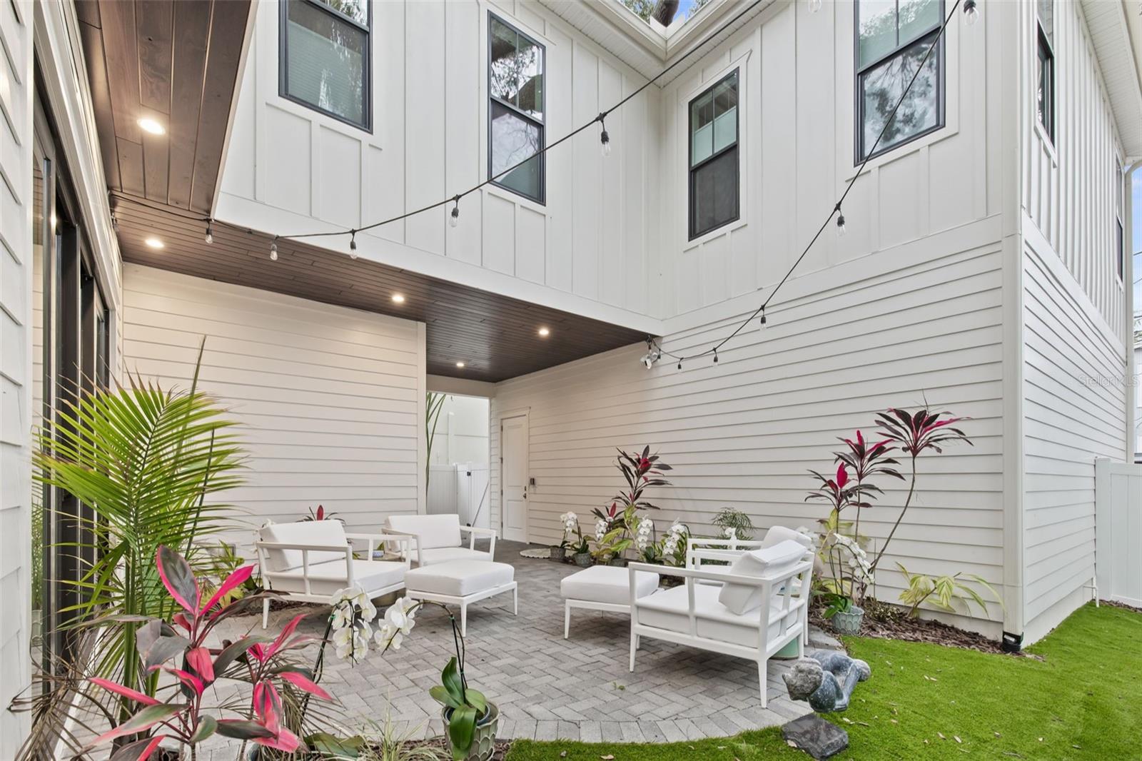 Image 55 of 59 For 319 12th Avenue Ne