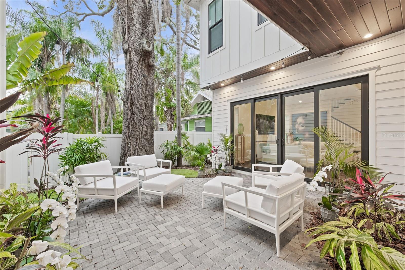 Image 56 of 59 For 319 12th Avenue Ne