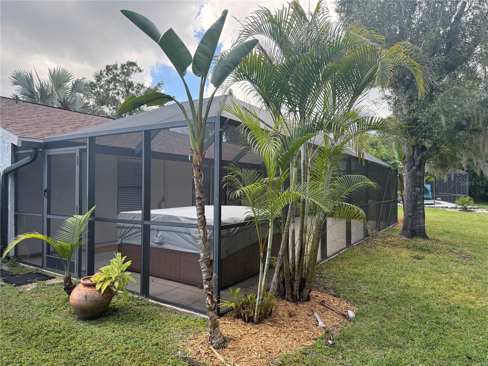 Image 37 of 46 For 525 Lakeview Drive