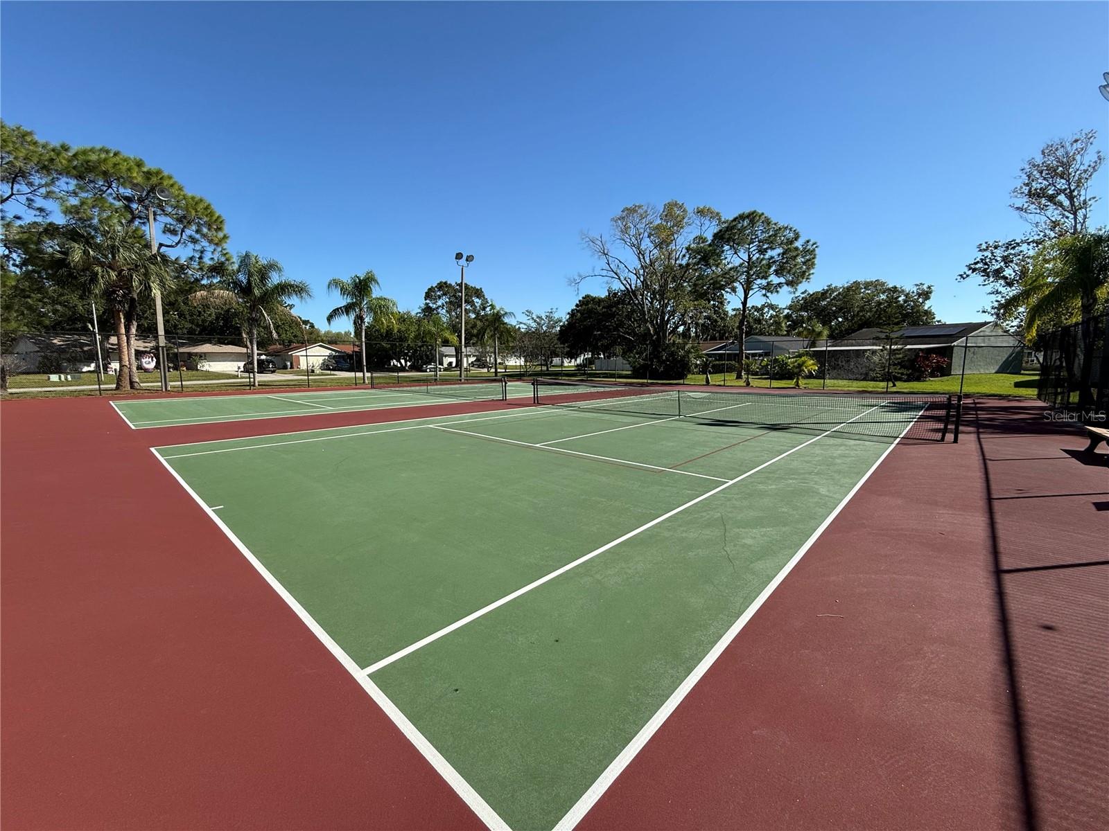 Image 41 of 46 For 525 Lakeview Drive