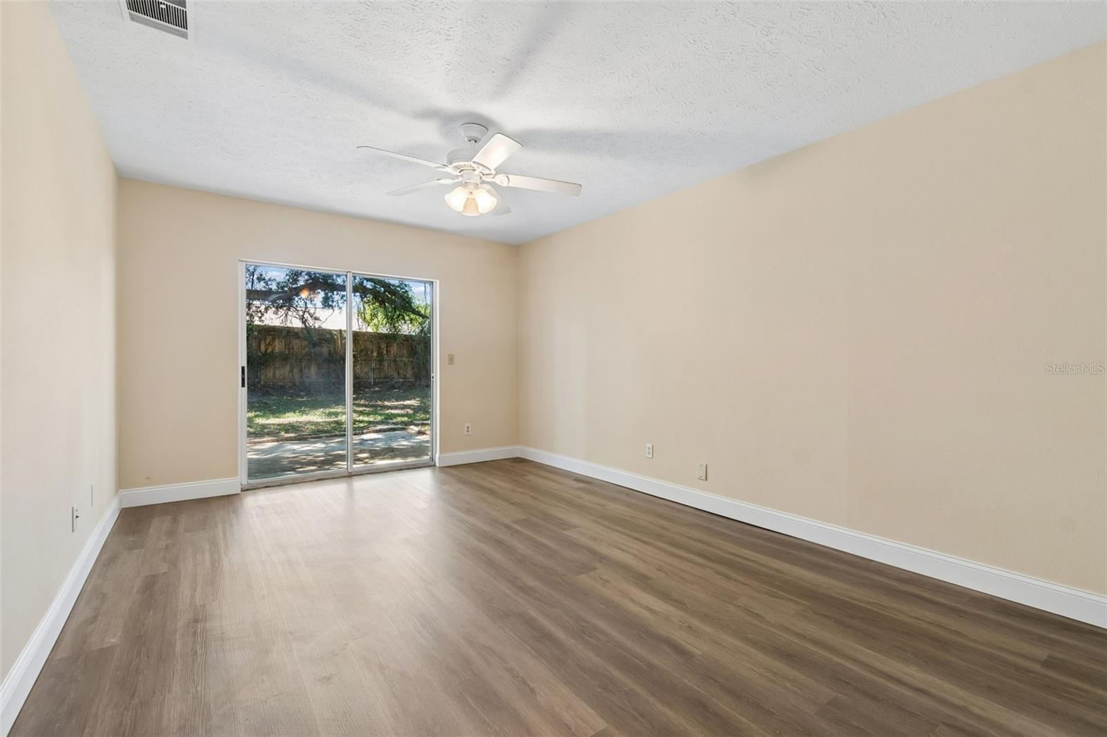 Image 17 of 41 For 4028 Truman Drive