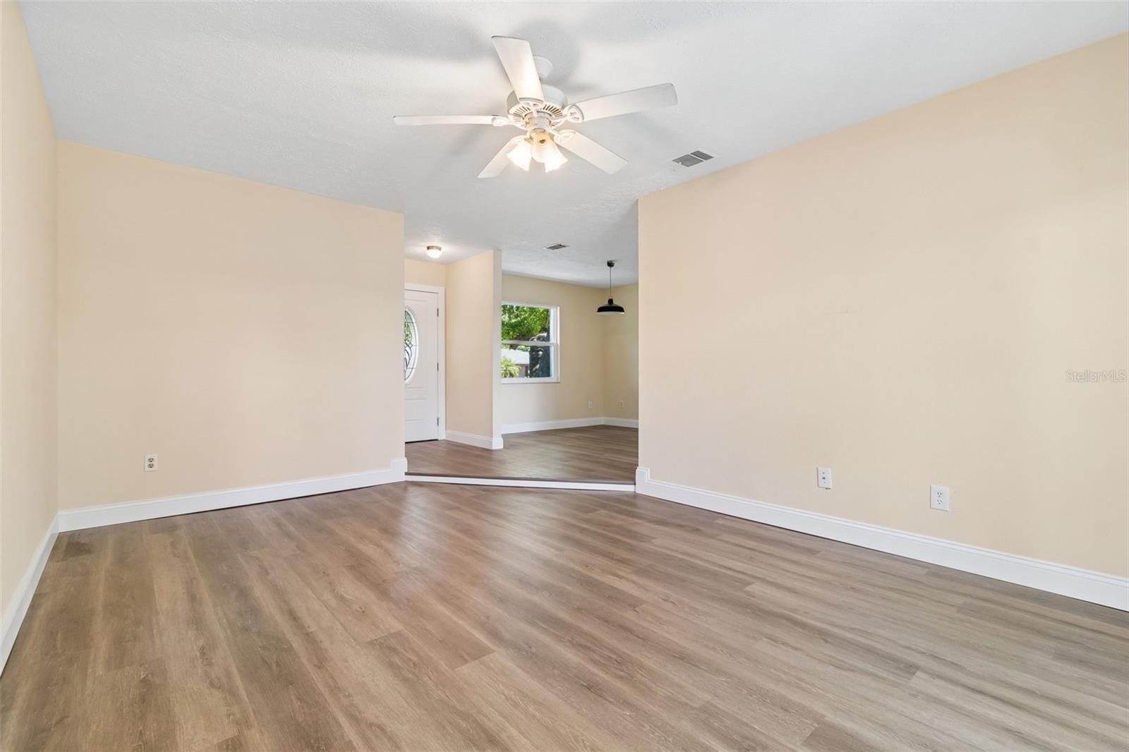 Image 19 of 41 For 4028 Truman Drive