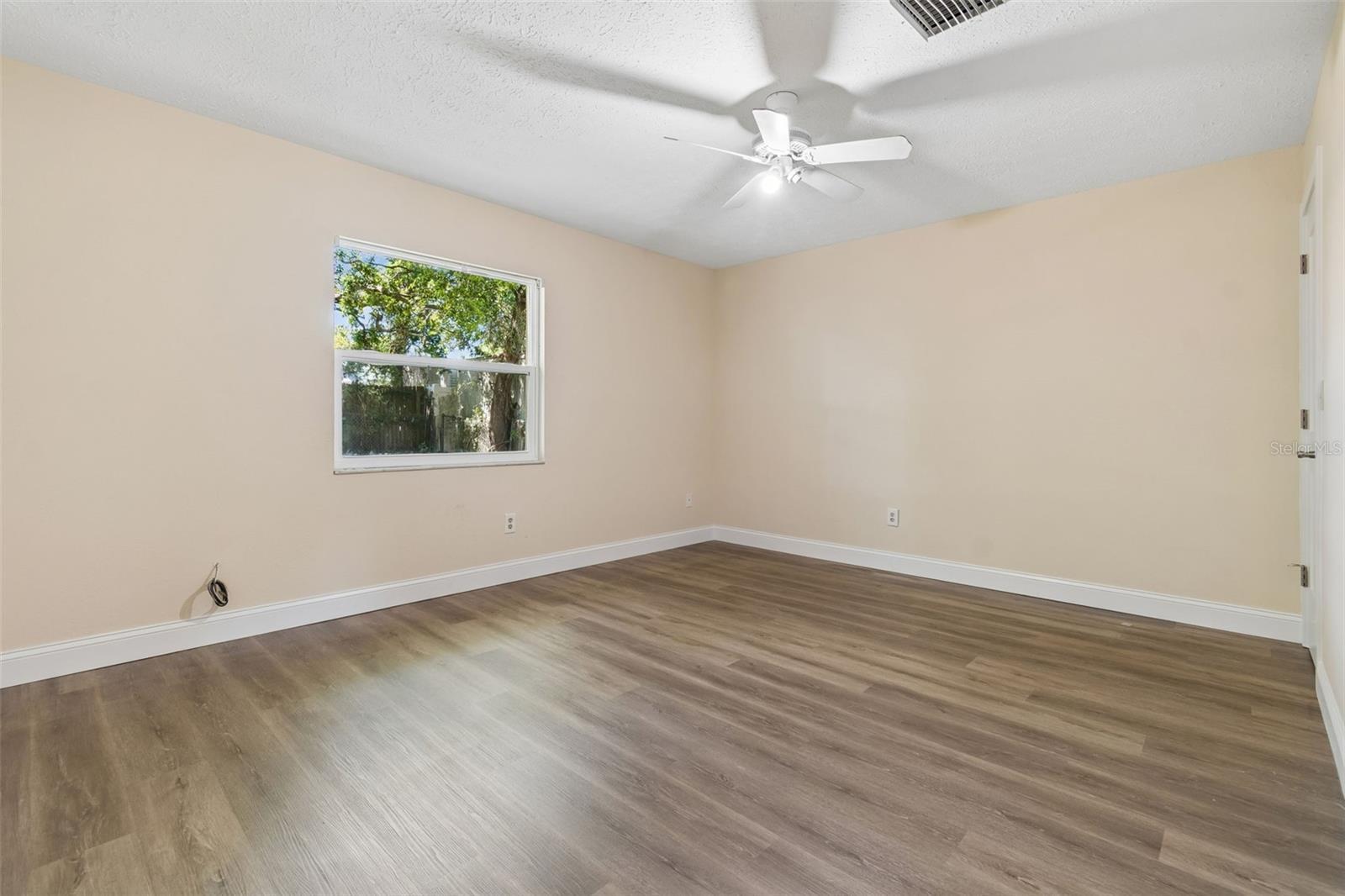 Image 22 of 41 For 4028 Truman Drive