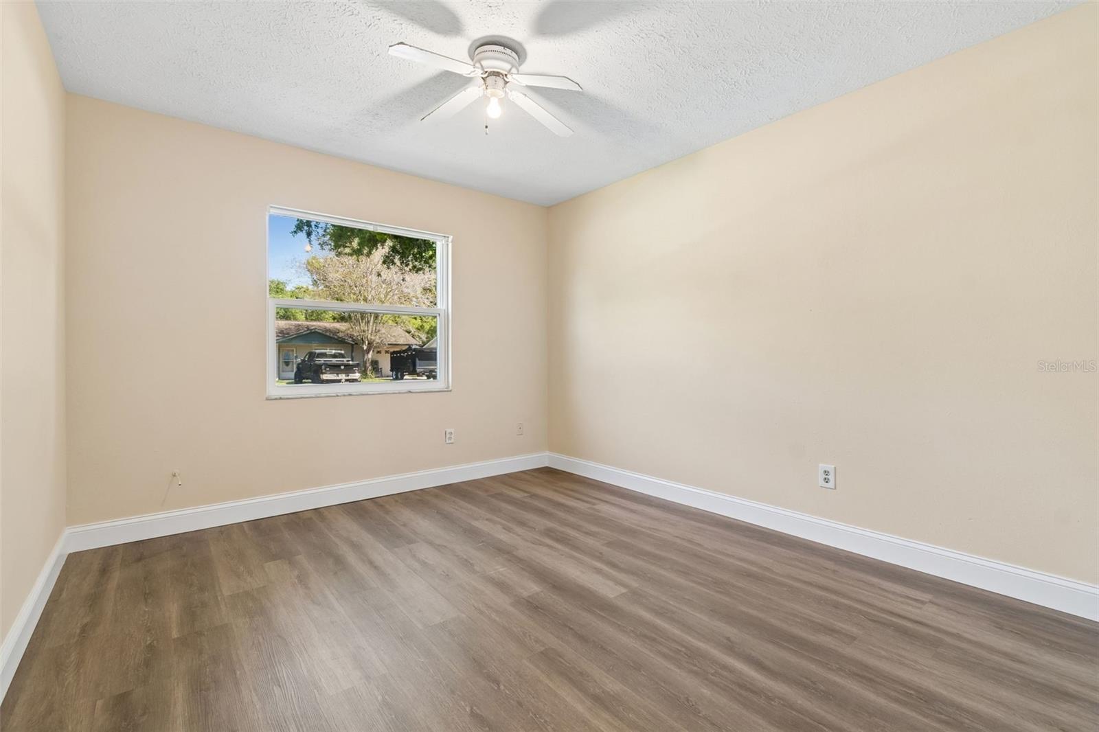 Image 28 of 41 For 4028 Truman Drive