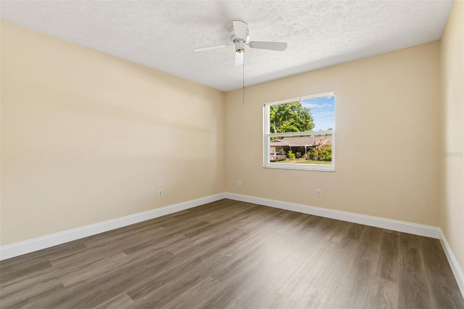 Image 32 of 41 For 4028 Truman Drive